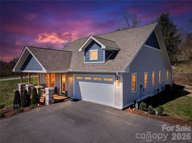 35 Cider Hill Lane, Hendersonville, NC 28792