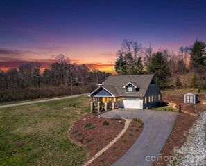 35 Cider Hill Lane, Hendersonville, NC 28792