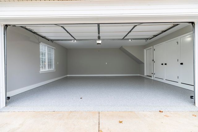 1607 Geranium Circle, Valparaiso, IN 46383