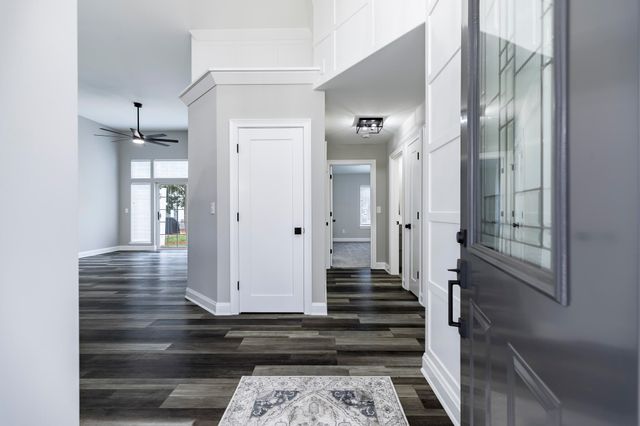 1607 Geranium Circle, Valparaiso, IN 46383