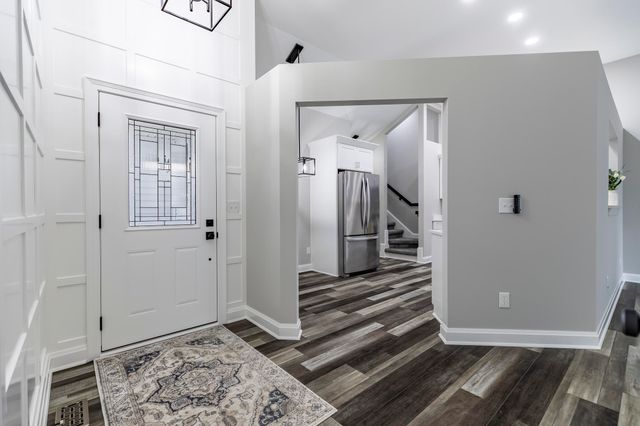 1607 Geranium Circle, Valparaiso, IN 46383