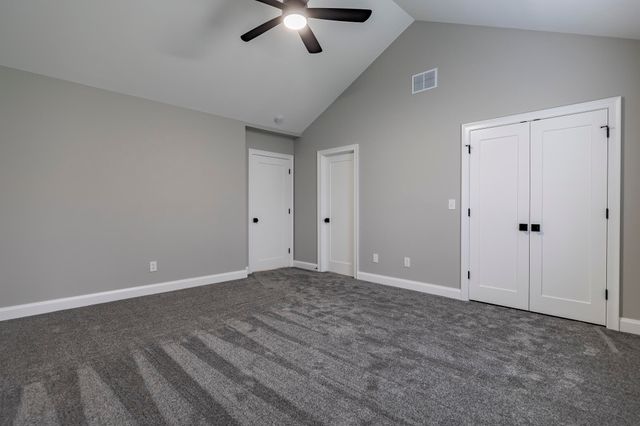 1607 Geranium Circle, Valparaiso, IN 46383