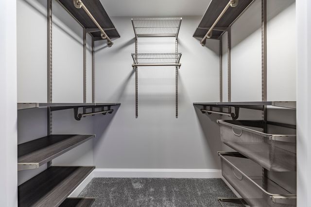 1607 Geranium Circle, Valparaiso, IN 46383