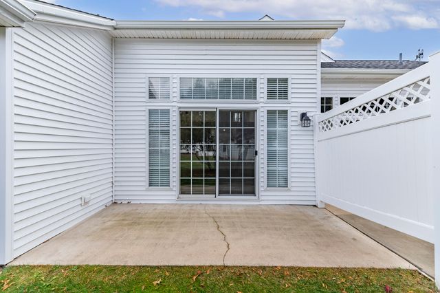 1607 Geranium Circle, Valparaiso, IN 46383