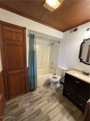 6743 hathaway Road 3, Cleveland, OH 44125