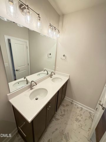 129 Pinnacle Drive, Chapel Hill, NC 27516