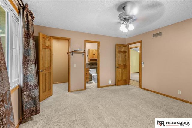524 Sailside Drive, Lincoln, NE 68528