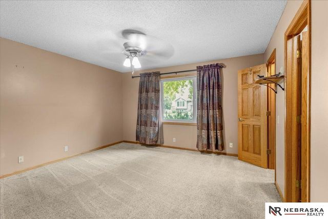 524 Sailside Drive, Lincoln, NE 68528