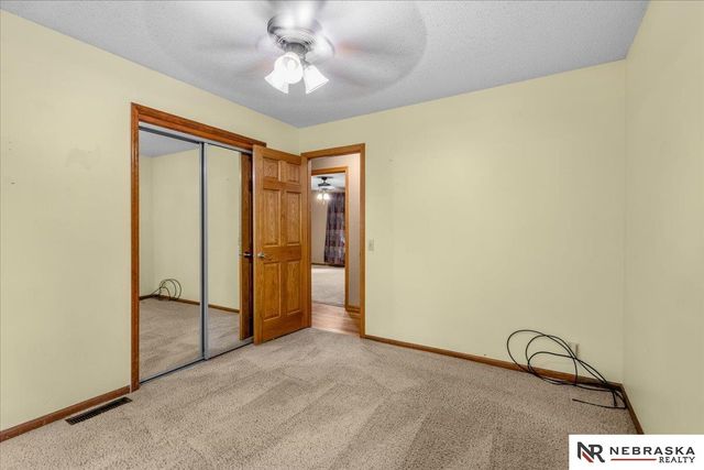 524 Sailside Drive, Lincoln, NE 68528