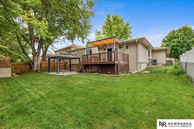 524 Sailside Drive, Lincoln, NE 68528