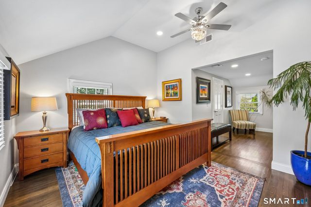6 Fencove Court, Old Saybrook, CT 06475