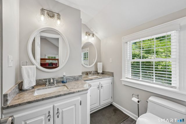 6 Fencove Court, Old Saybrook, CT 06475