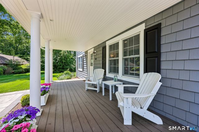 6 Fencove Court, Old Saybrook, CT 06475