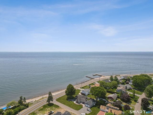 6 Fencove Court, Old Saybrook, CT 06475