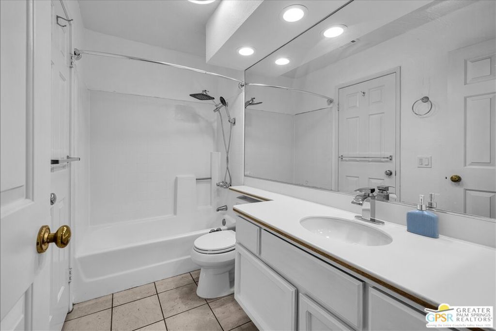 Image 15 of property listing at 401 S El Cielo Road 157, Palm Springs, CA 92262