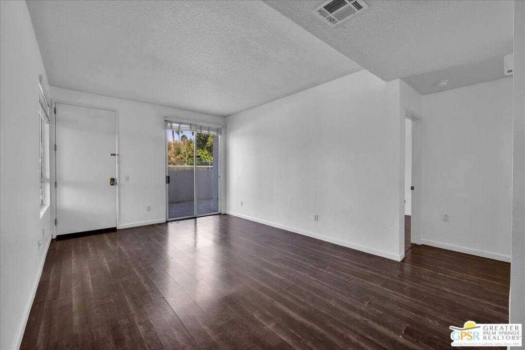 Image 8 of property listing at 401 S El Cielo Road 157, Palm Springs, CA 92262