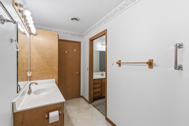 535 E Slifer Street, Portage, WI 53901