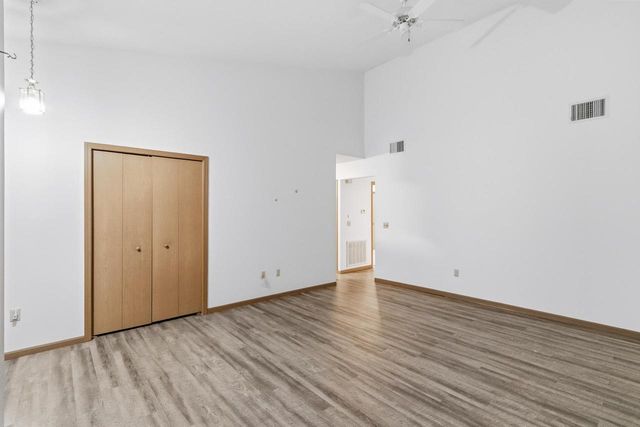 535 E Slifer Street, Portage, WI 53901