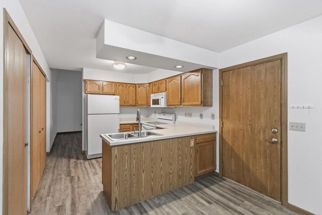 535 E Slifer Street, Portage, WI 53901