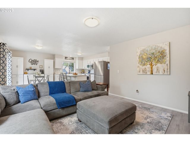 1331 Ne 85TH Ct, Hillsboro, OR 97006