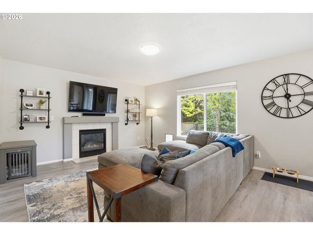 1331 Ne 85TH Ct, Hillsboro, OR 97006