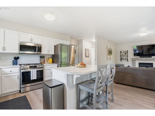 1331 Ne 85TH Ct, Hillsboro, OR 97006