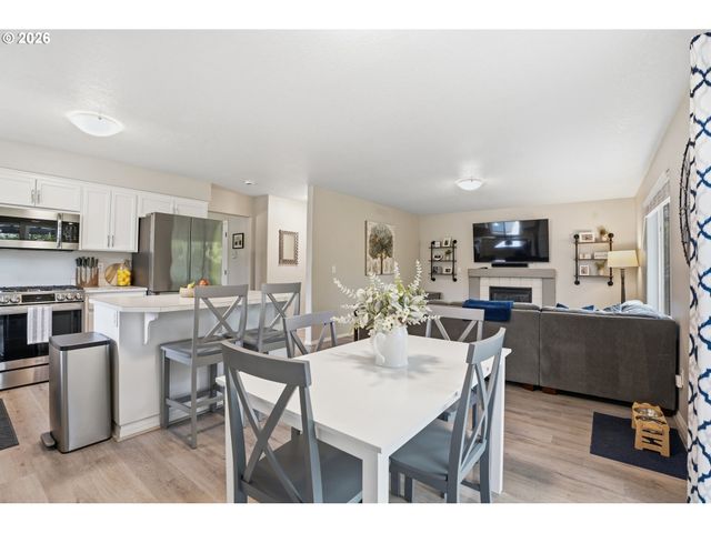 1331 Ne 85TH Ct, Hillsboro, OR 97006