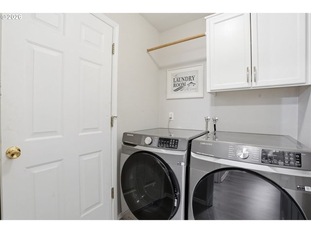 1331 Ne 85TH Ct, Hillsboro, OR 97006