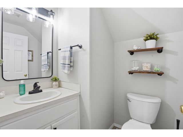 1331 Ne 85TH Ct, Hillsboro, OR 97006