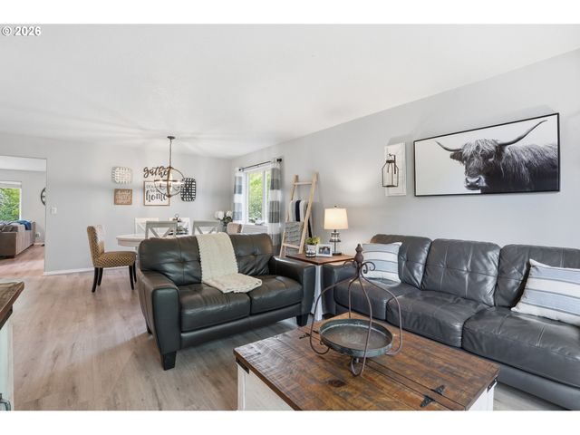 1331 Ne 85TH Ct, Hillsboro, OR 97006