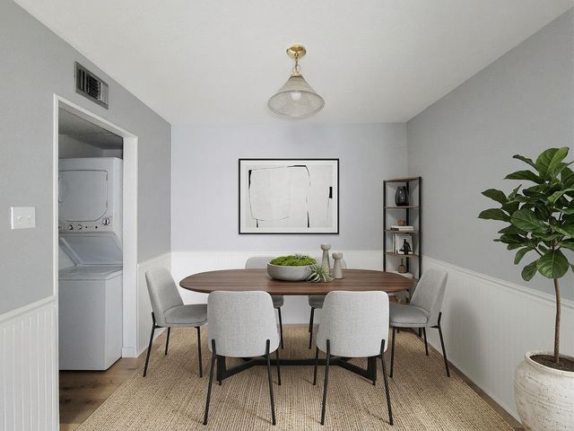 9009 Richmond Avenue 111, Houston, TX 77063