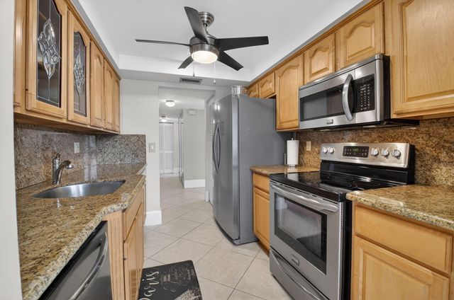 800 Jeffery Street 111, Boca Raton, FL 33487