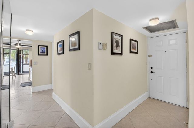 800 Jeffery Street 111, Boca Raton, FL 33487