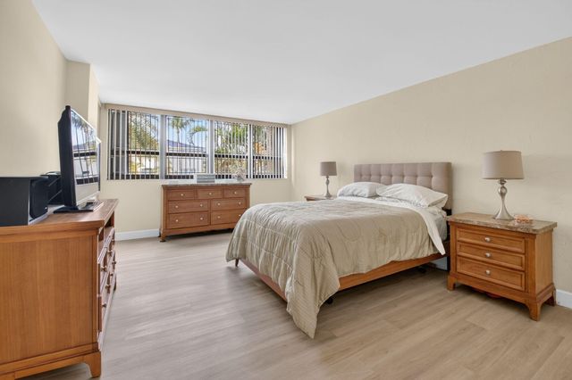 800 Jeffery Street 111, Boca Raton, FL 33487