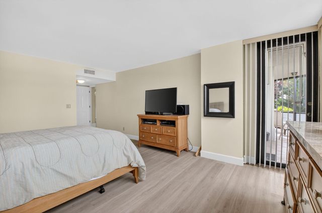 800 Jeffery Street 111, Boca Raton, FL 33487