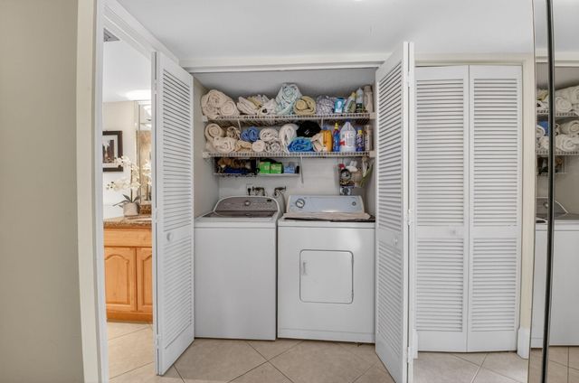 800 Jeffery Street 111, Boca Raton, FL 33487