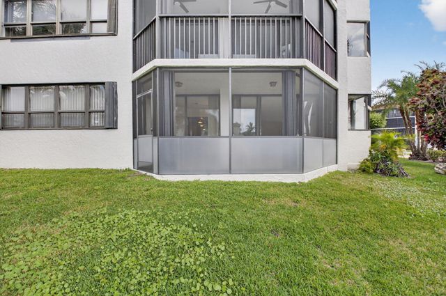 800 Jeffery Street 111, Boca Raton, FL 33487