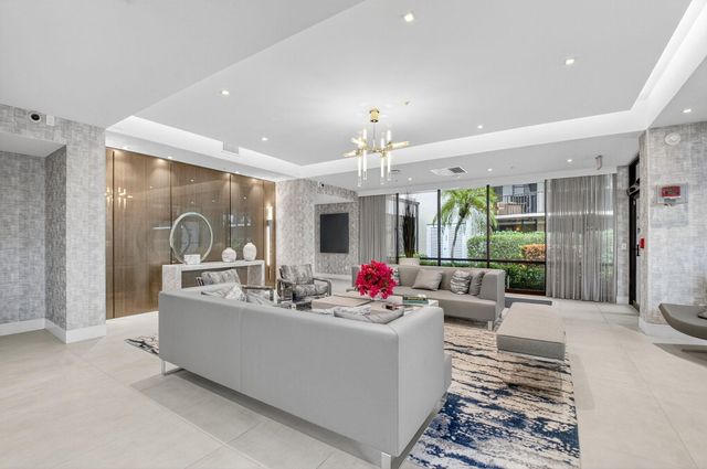 800 Jeffery Street 111, Boca Raton, FL 33487