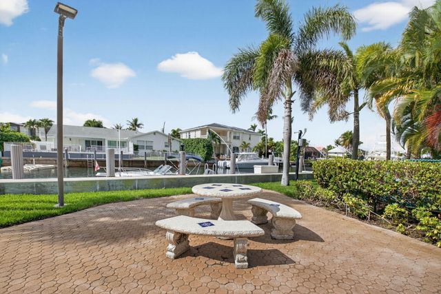 800 Jeffery Street 111, Boca Raton, FL 33487