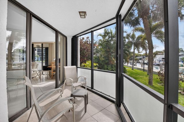 800 Jeffery Street 111, Boca Raton, FL 33487