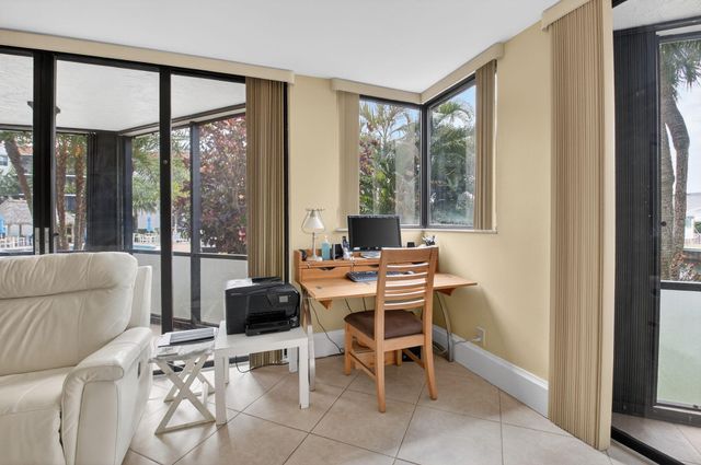 800 Jeffery Street 111, Boca Raton, FL 33487