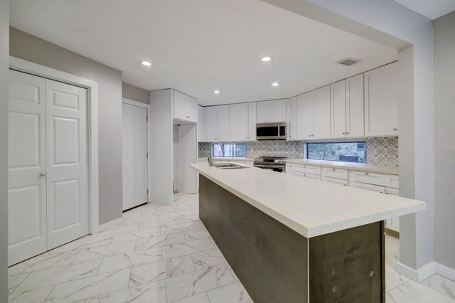20019 Legend Oak Drive, Humble, TX 77346