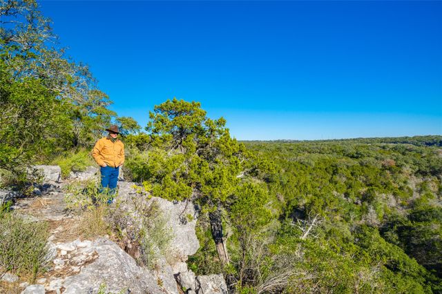 00 W McCarty LN, San Marcos, TX 78666