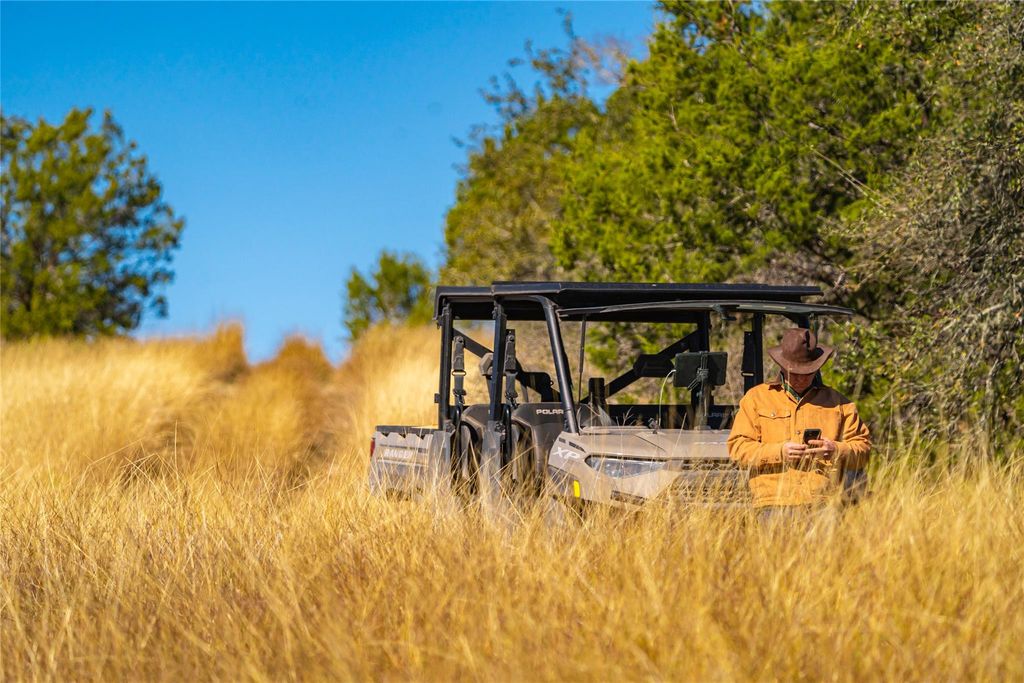 00 W McCarty LN, San Marcos, TX 78666