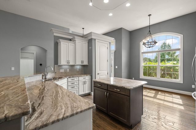 1350 Treviso Bay Drive, Valparaiso, IN 46385