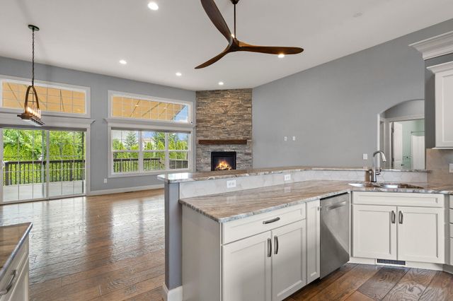 1350 Treviso Bay Drive, Valparaiso, IN 46385