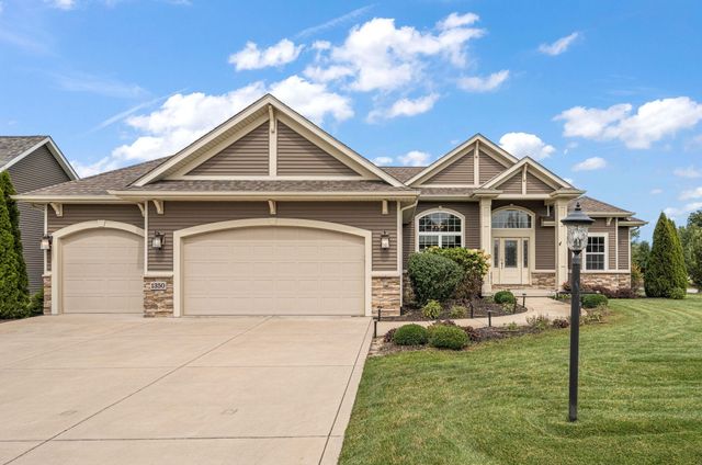 1350 Treviso Bay Drive, Valparaiso, IN 46385