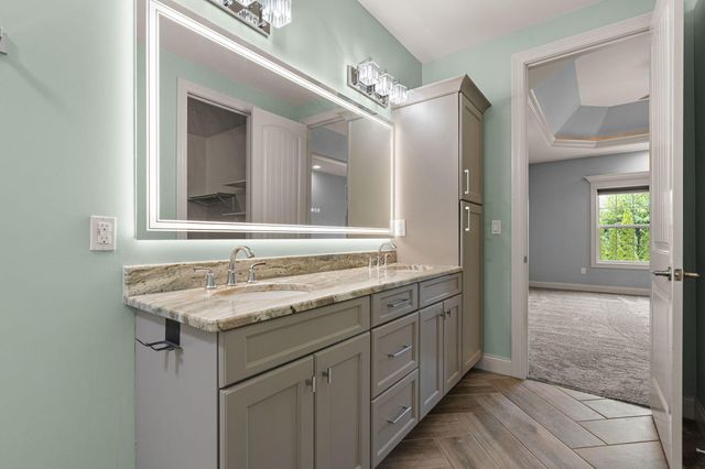 1350 Treviso Bay Drive, Valparaiso, IN 46385