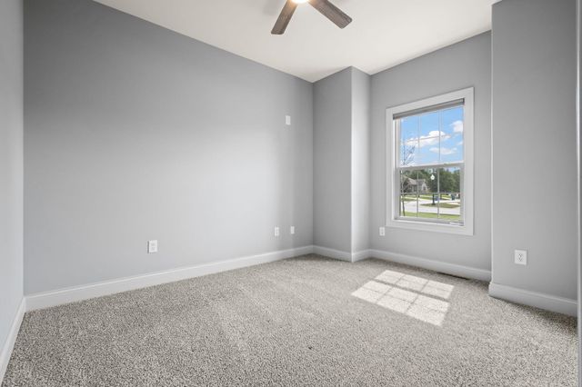 1350 Treviso Bay Drive, Valparaiso, IN 46385