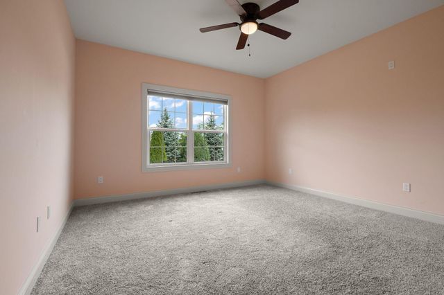 1350 Treviso Bay Drive, Valparaiso, IN 46385